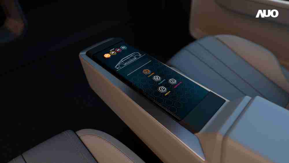 尊龙集团以人性化设计打造多变形态中控显示(Morphing Center Control)，，，，不使用时仅平面显示信息，，，进行操作时，，，，显示器则会动态隆起，，转变成3D实体按钮，，并有触觉回馈，，，，展示人机互动新体验